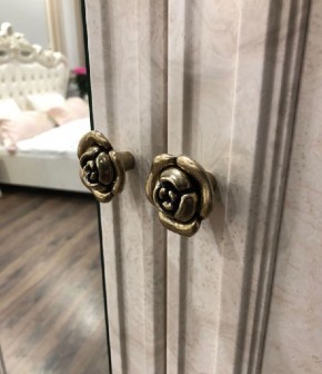 Шкаф 2-х створчатый с Зеркалом Афина (крем корень) в Троицке - troick.ok-mebel.com | фото 2